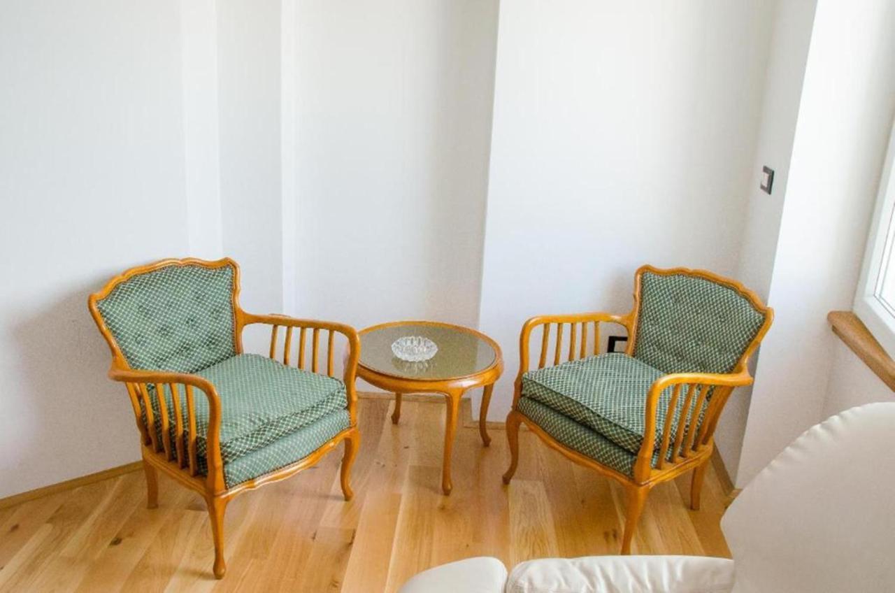 Augusta Apartment Rovigno Esterno foto