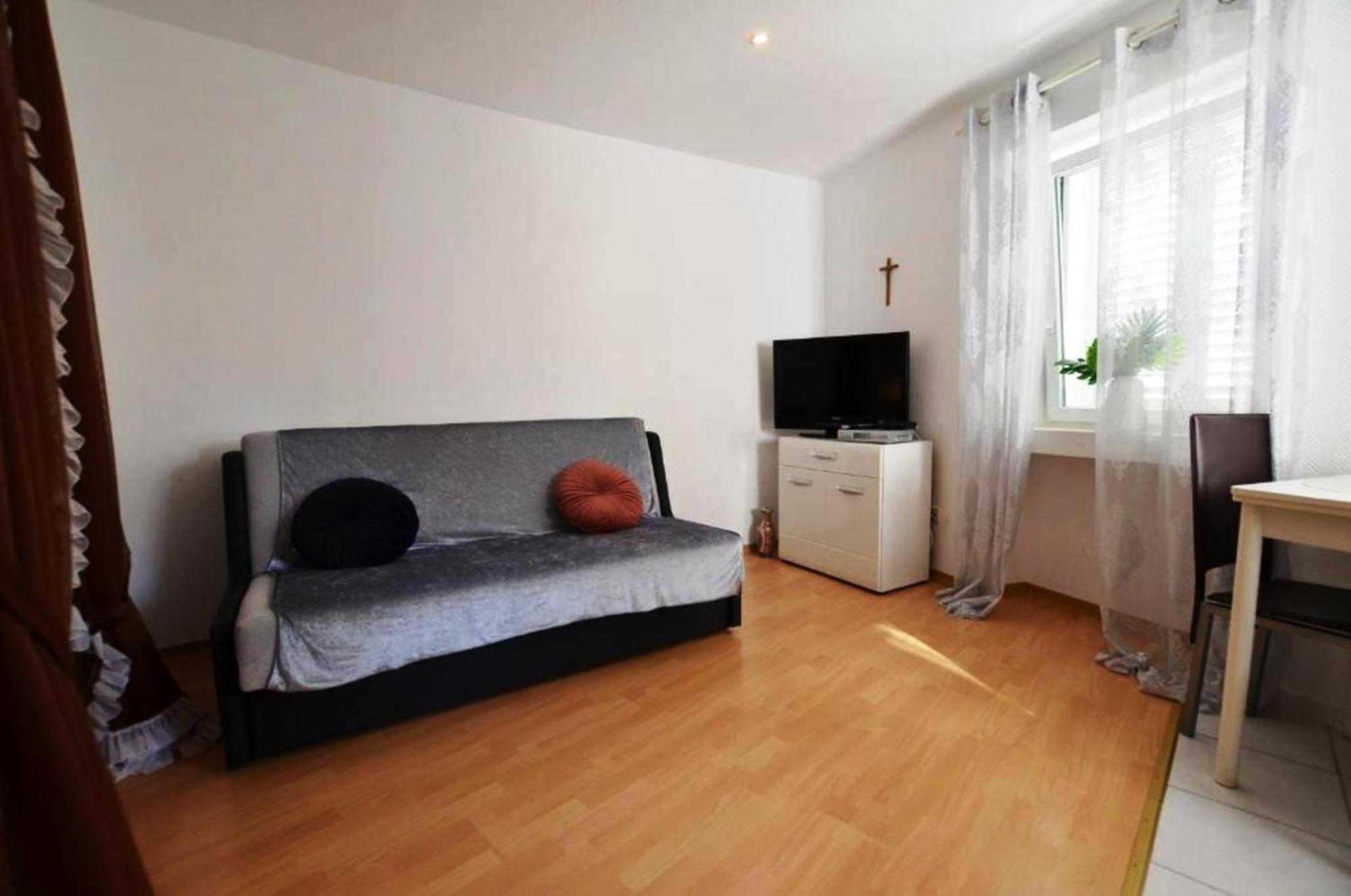 Augusta Apartment Rovigno Esterno foto
