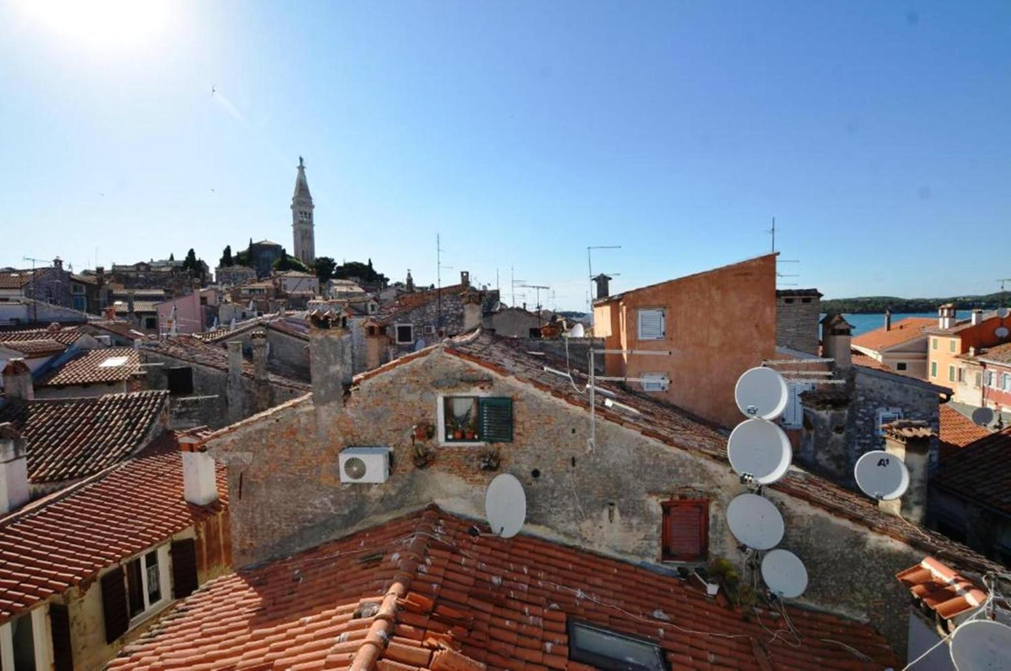 Augusta Apartment Rovigno Esterno foto