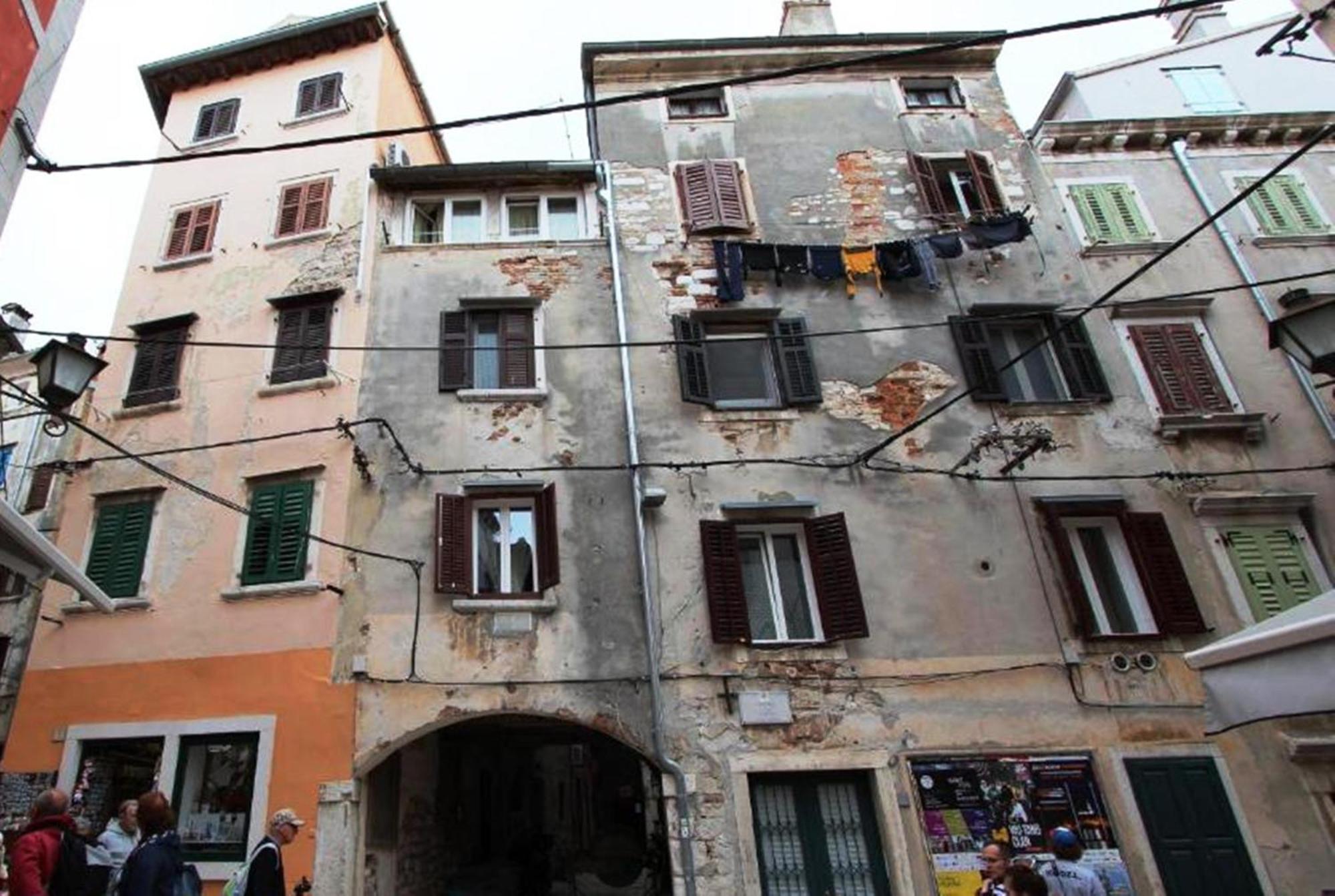 Augusta Apartment Rovigno Esterno foto