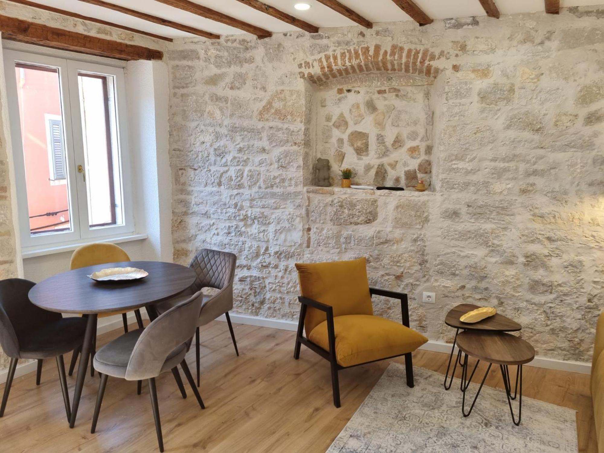 Augusta Apartment Rovigno Esterno foto